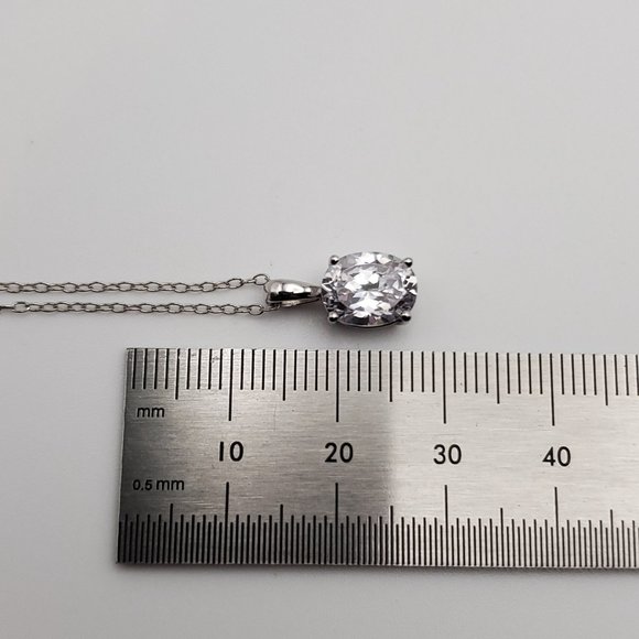 18 Inch 925 Sterling Silver Stunning Oval Cubic Zirconia Gem Necklace - Picture 6 of 7